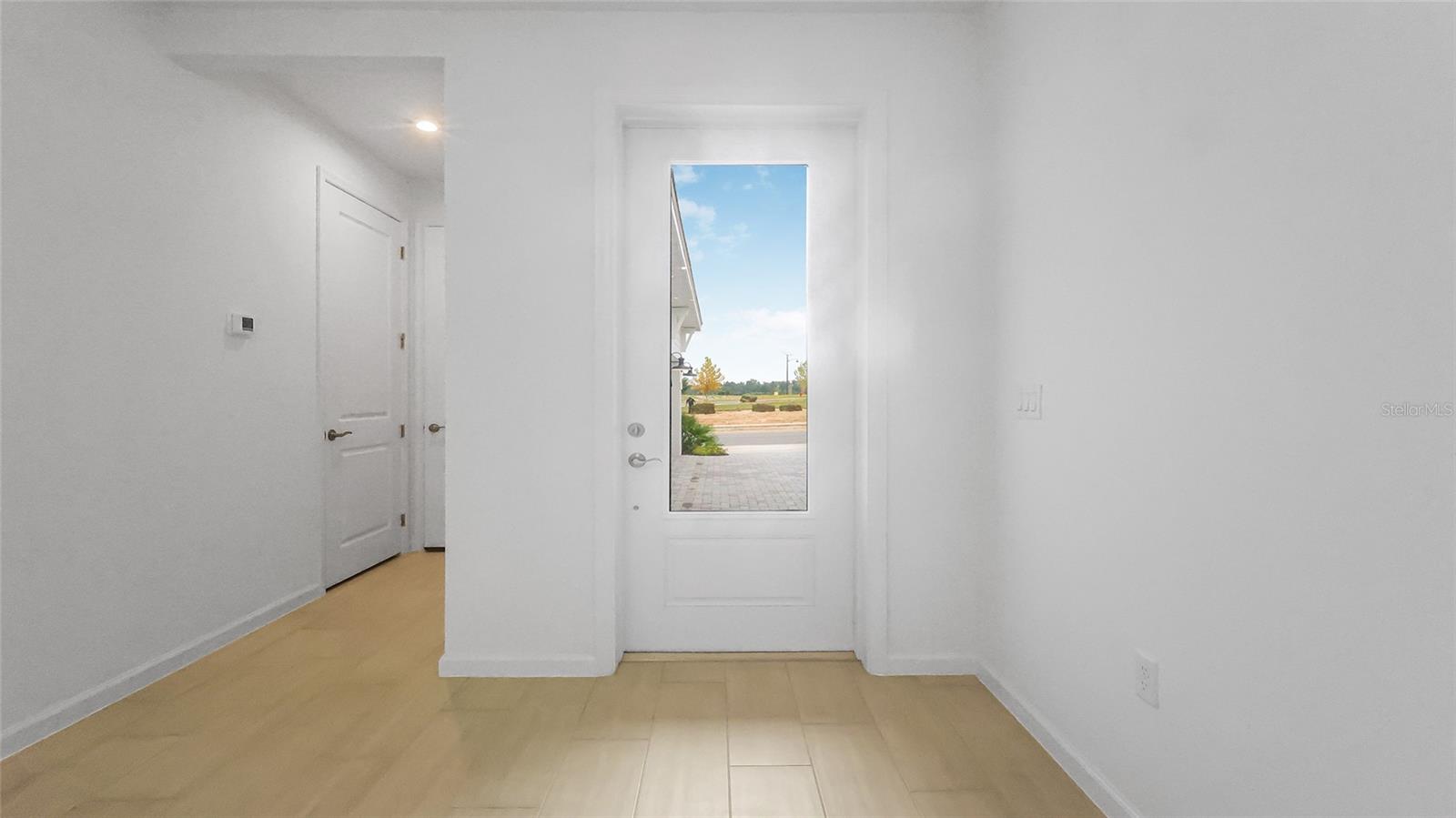 Image 33 of 49 For 944 Club Cresswind Drive