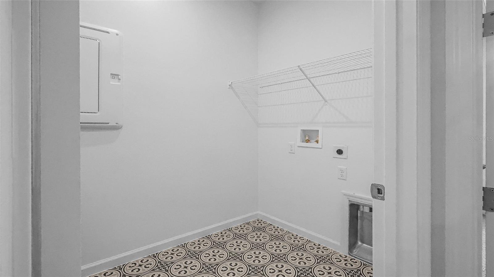 Image 35 of 49 For 944 Club Cresswind Drive