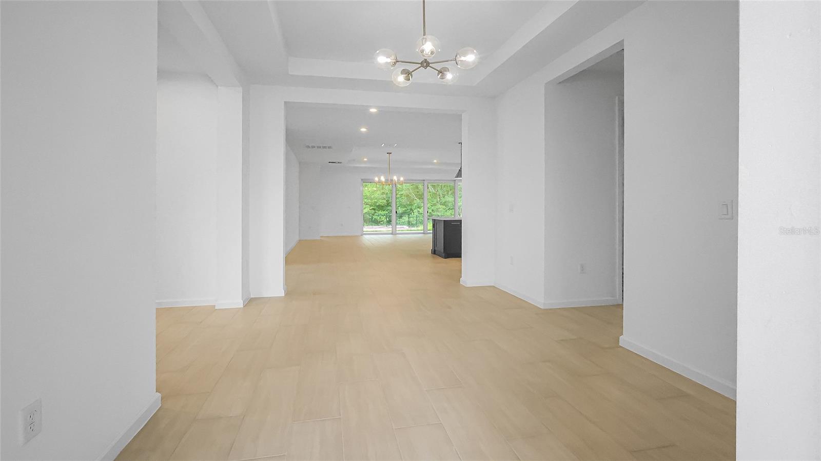 Image 4 of 49 For 944 Club Cresswind Drive