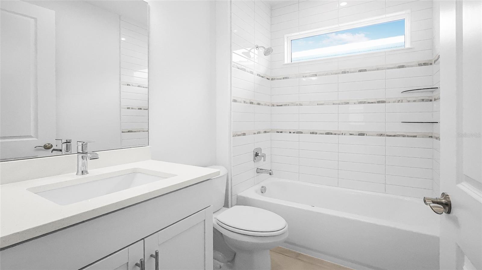 Image 9 of 49 For 944 Club Cresswind Drive