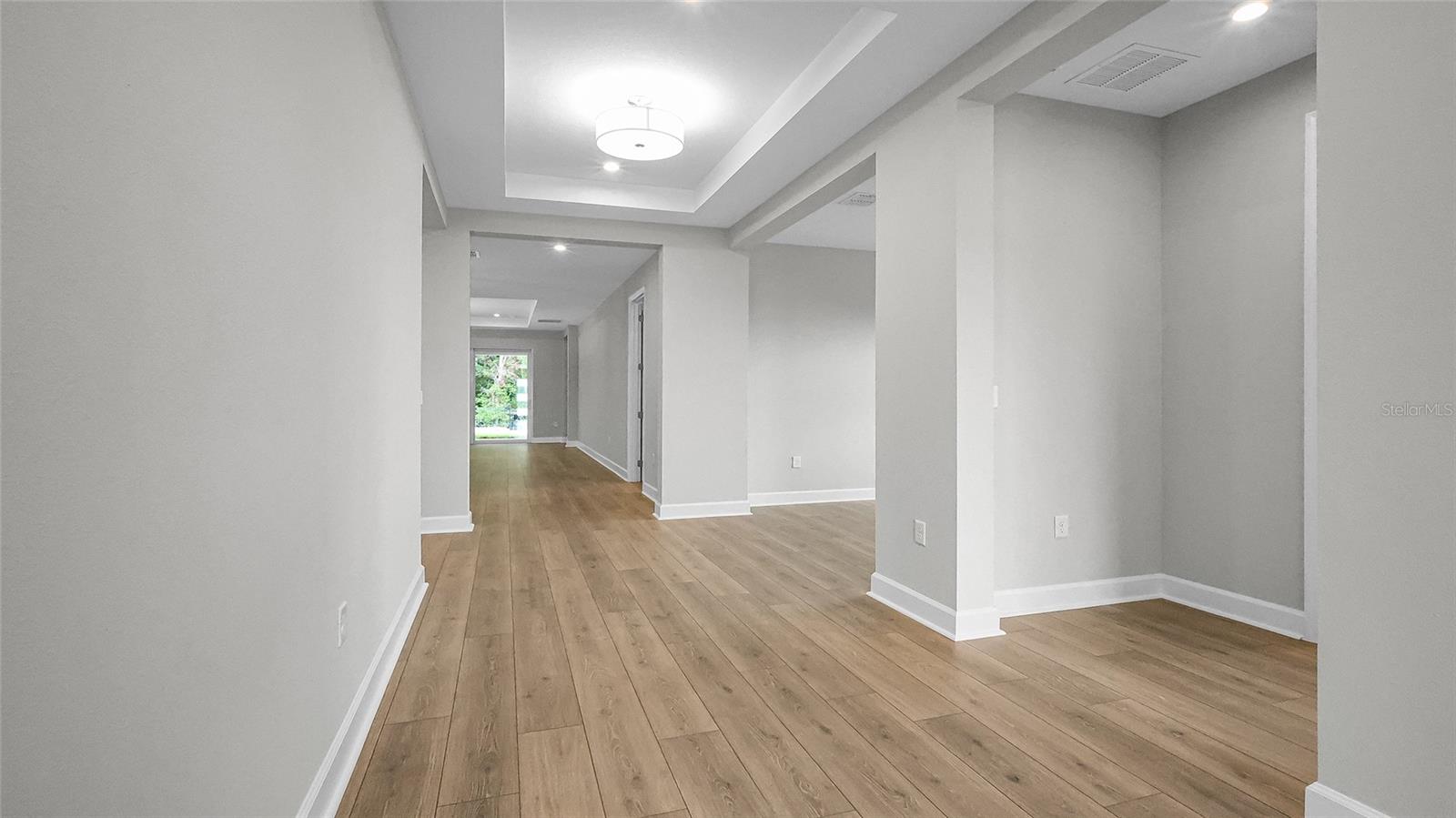 Image 11 of 82 For 960 Club Cresswind Drive