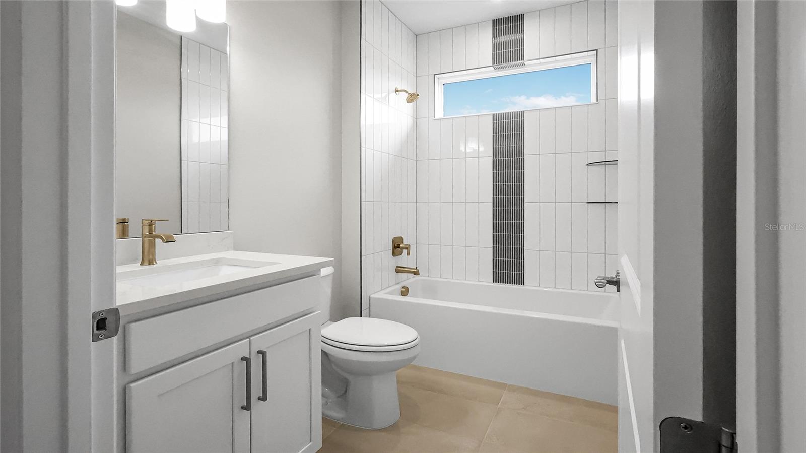 Image 12 of 82 For 960 Club Cresswind Drive