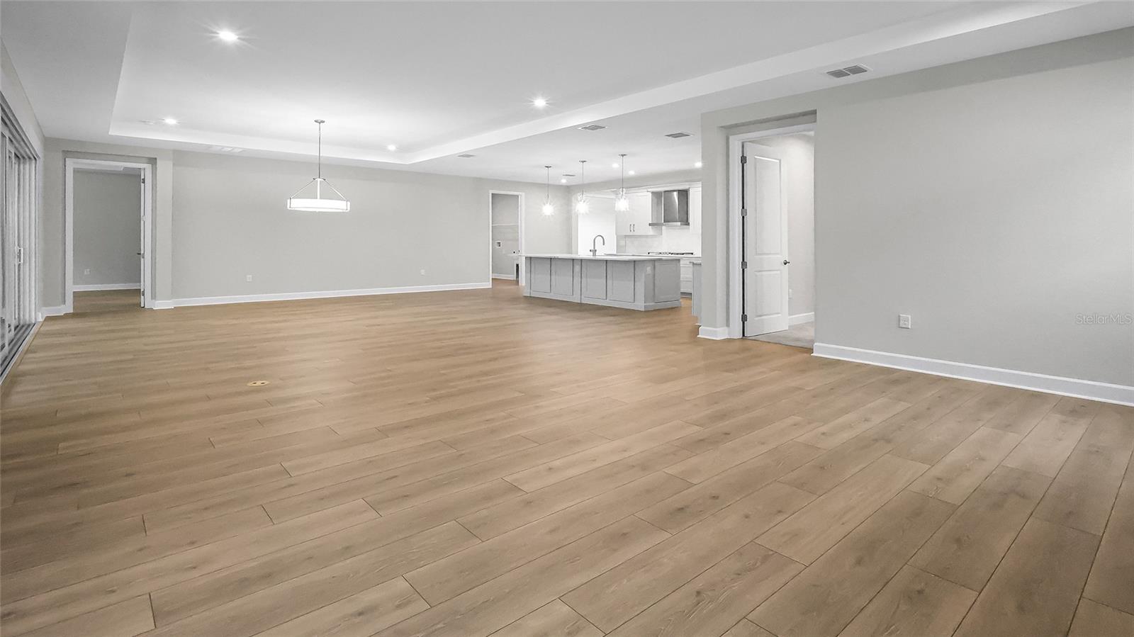 Image 29 of 82 For 960 Club Cresswind Drive