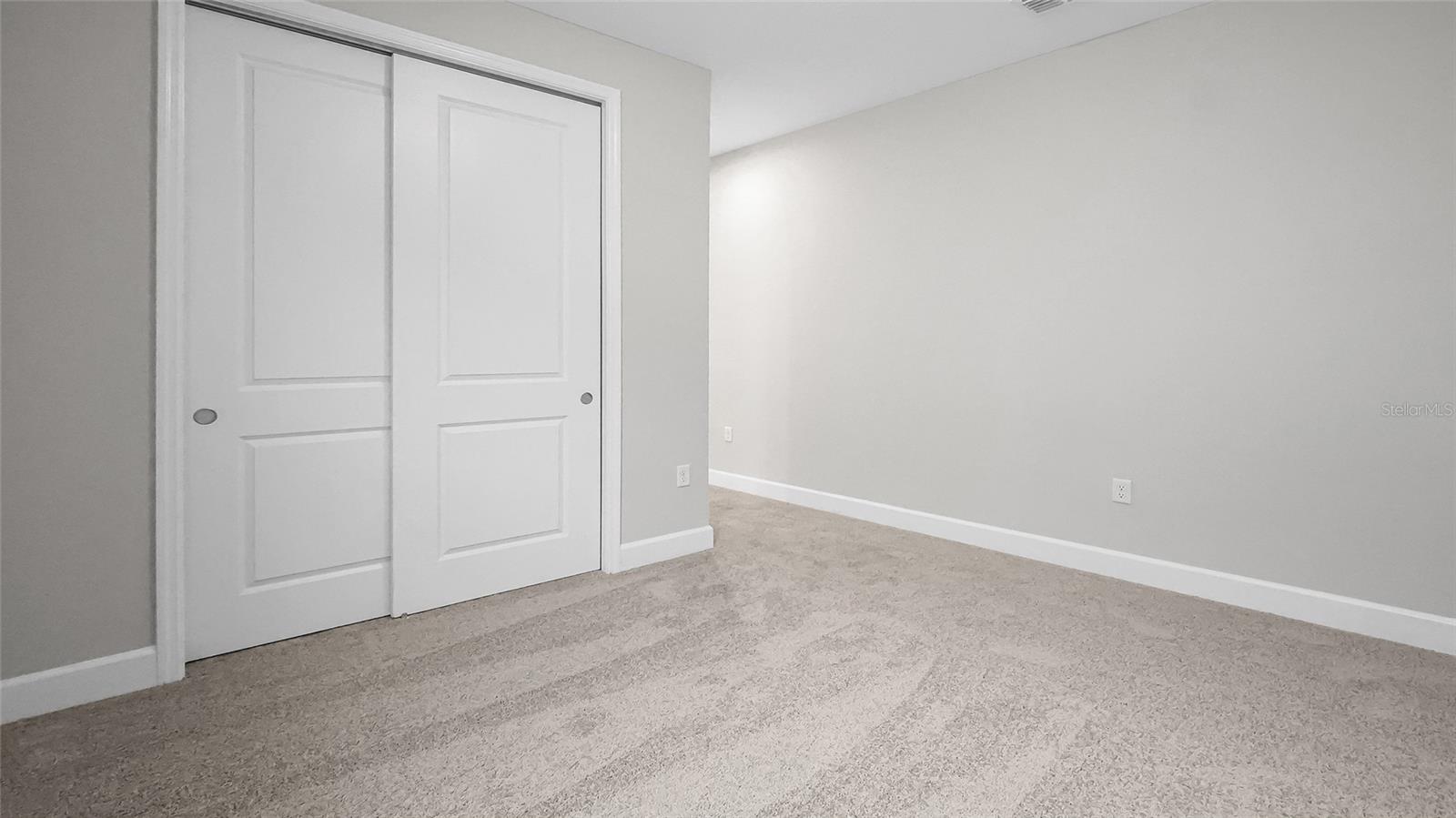 Image 32 of 82 For 960 Club Cresswind Drive