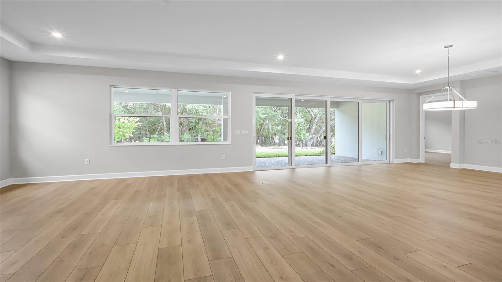 Image 34 of 82 For 960 Club Cresswind Drive