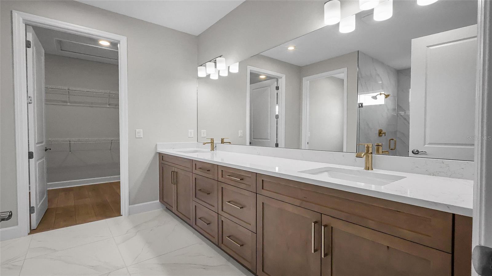 Image 43 of 82 For 960 Club Cresswind Drive