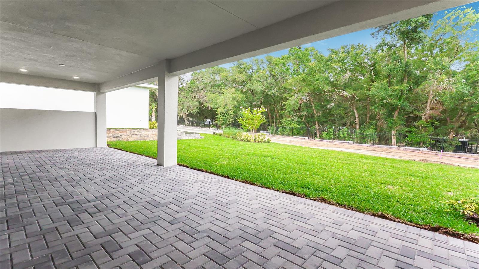 Image 48 of 82 For 960 Club Cresswind Drive