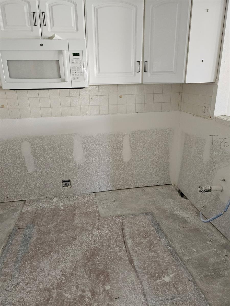 Image 4 of 19 For 4743 Jasper Drive 107