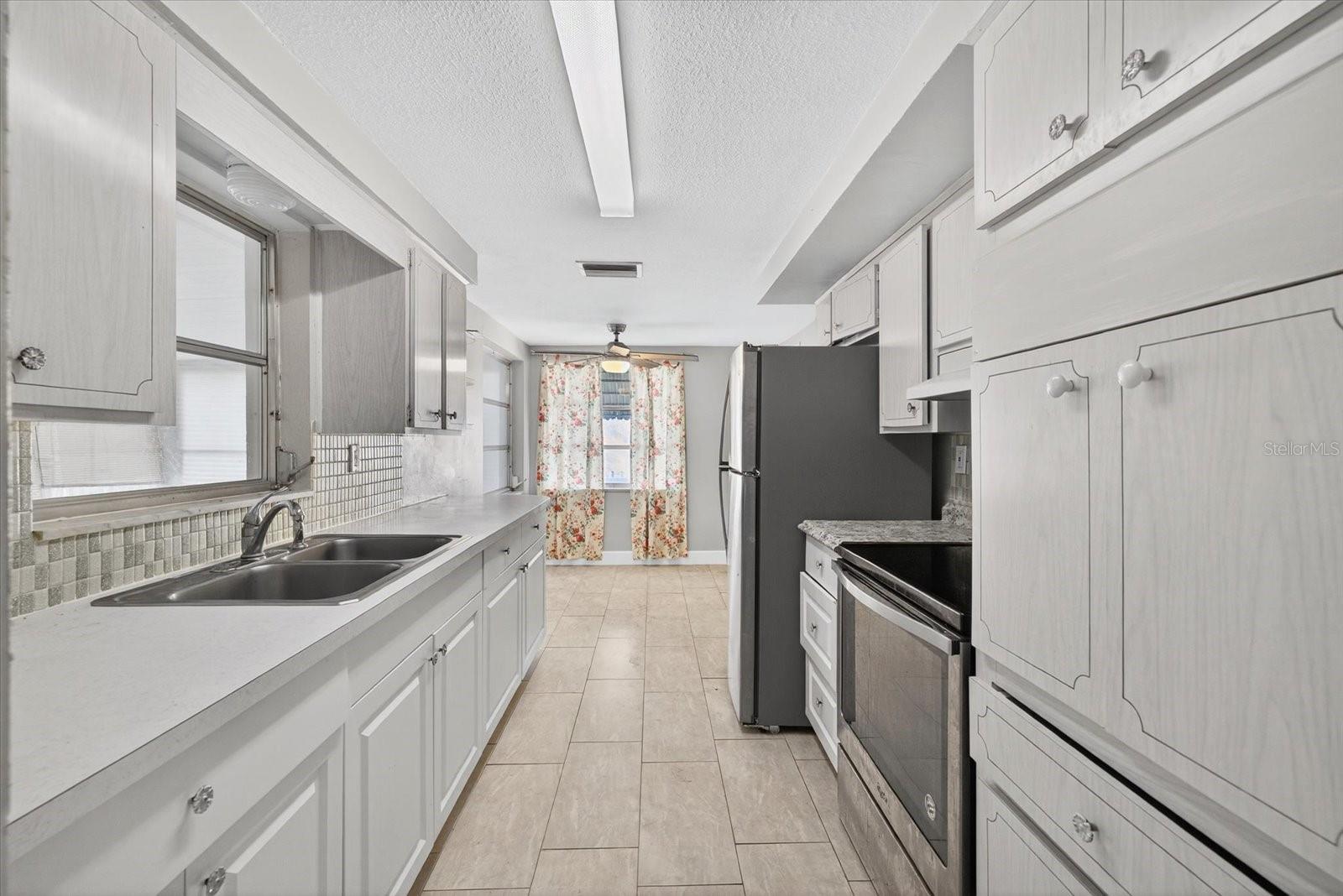 Image 10 of 44 For 5352 Mosaic Drive