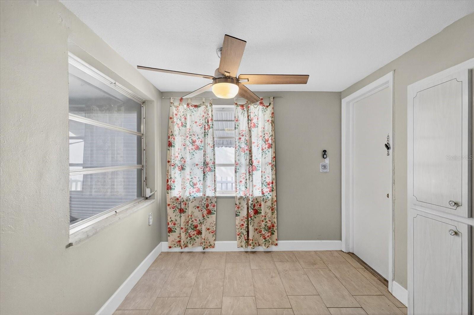 Image 14 of 44 For 5352 Mosaic Drive
