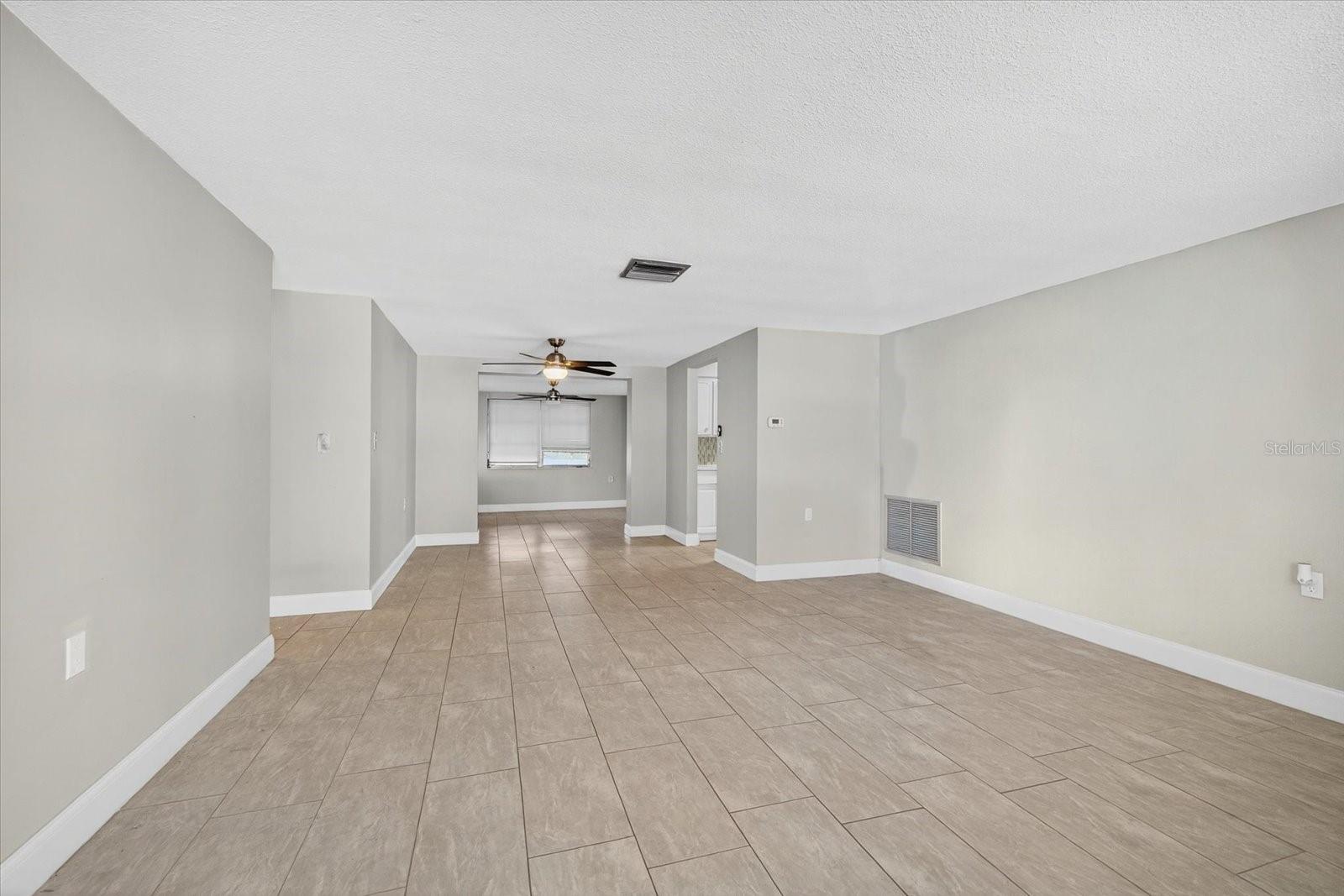 Image 4 of 44 For 5352 Mosaic Drive