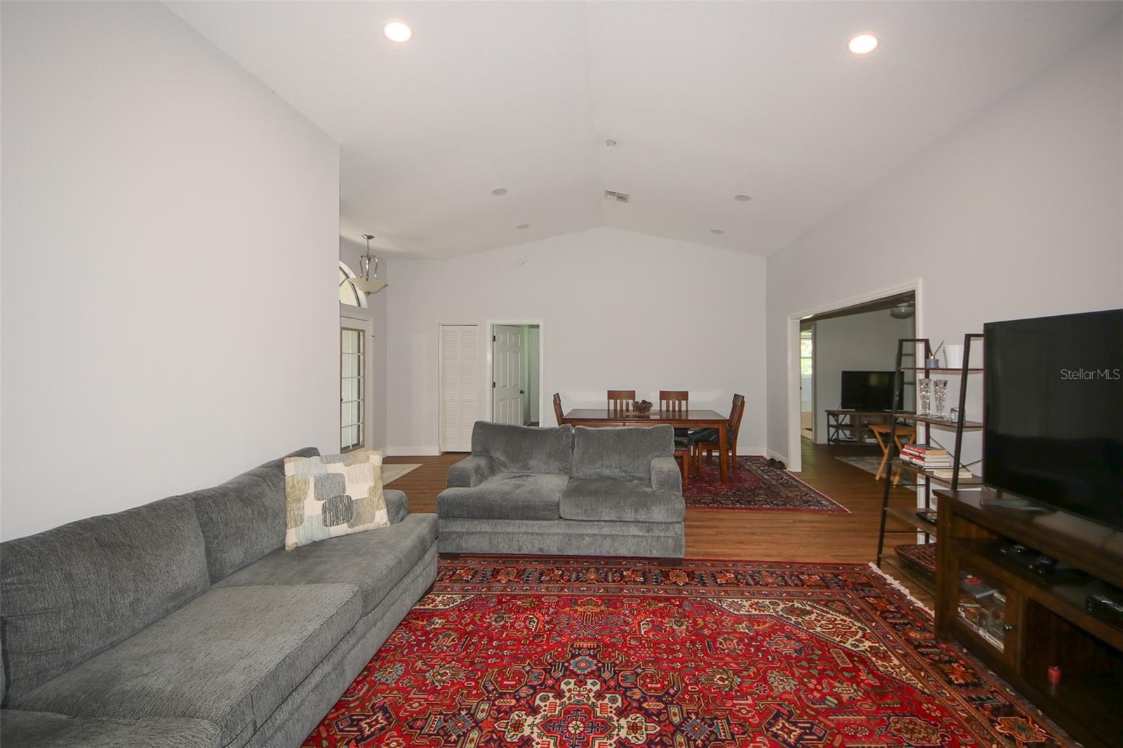 Image 10 of 43 For 8345 Pavilion Drive