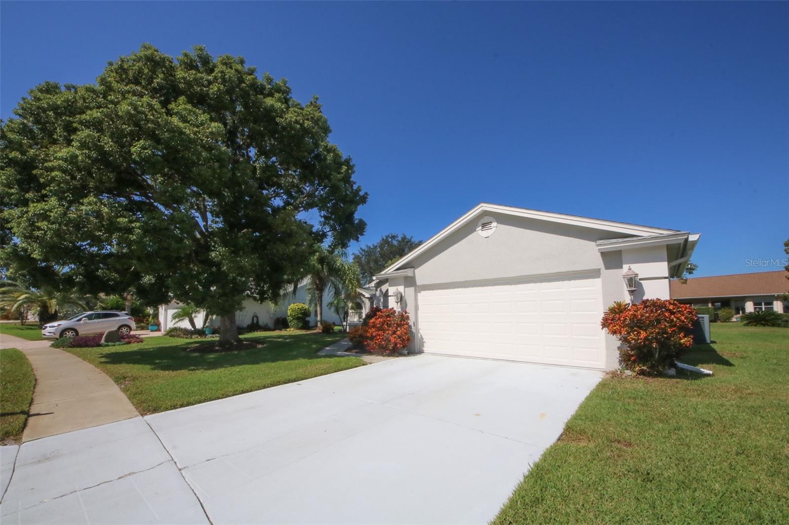 Image 6 of 43 For 8345 Pavilion Drive