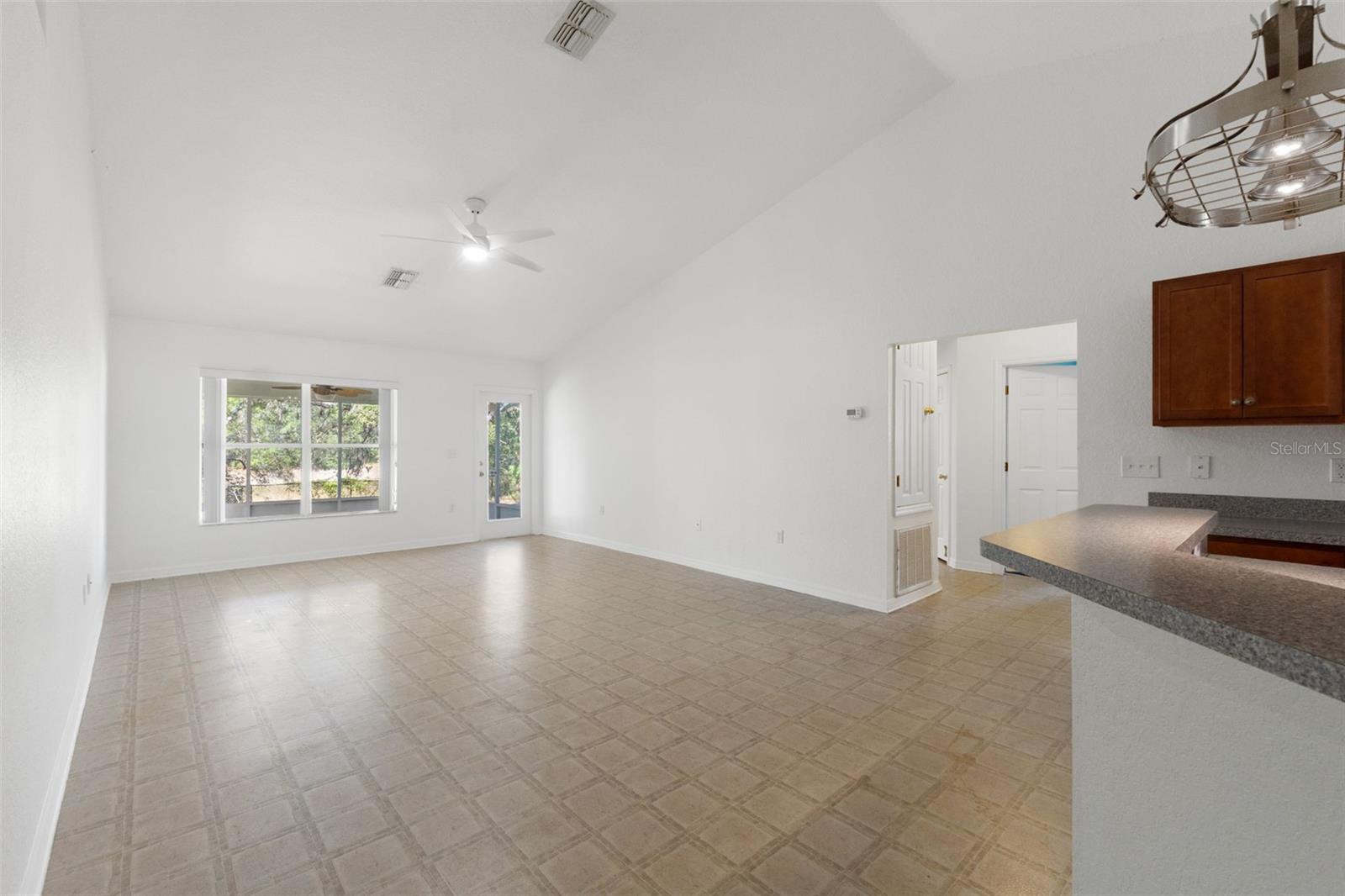 Image 14 of 51 For 3027 Bayshore Drive