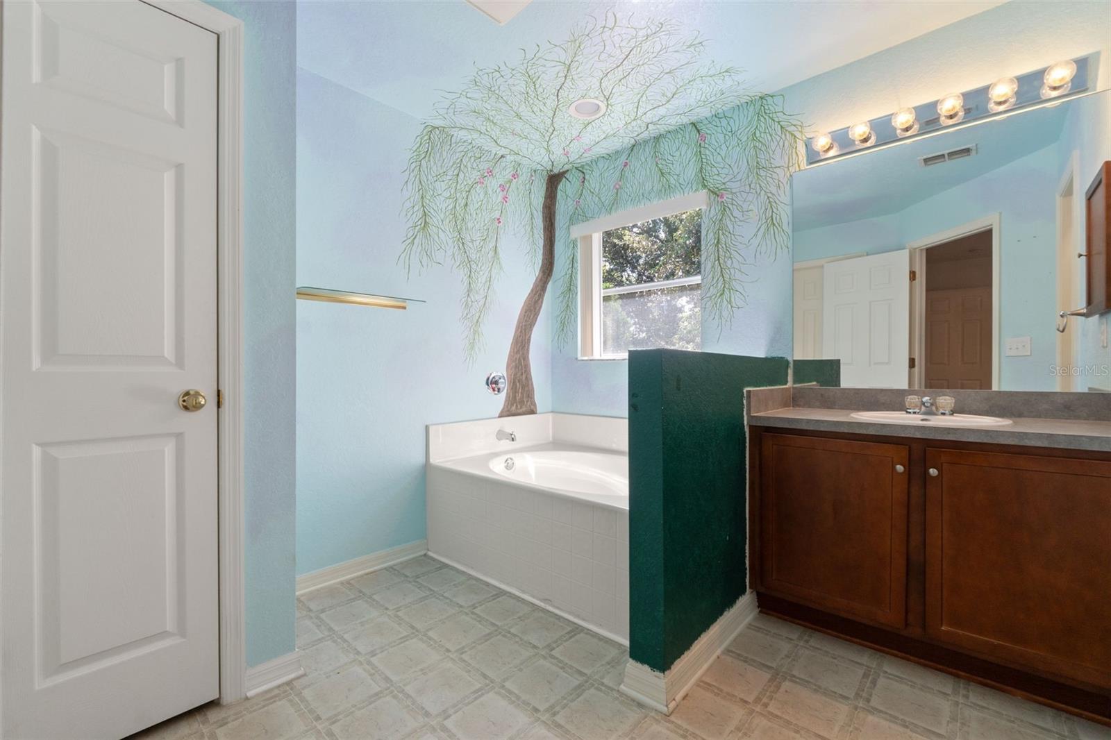 Image 17 of 51 For 3027 Bayshore Drive