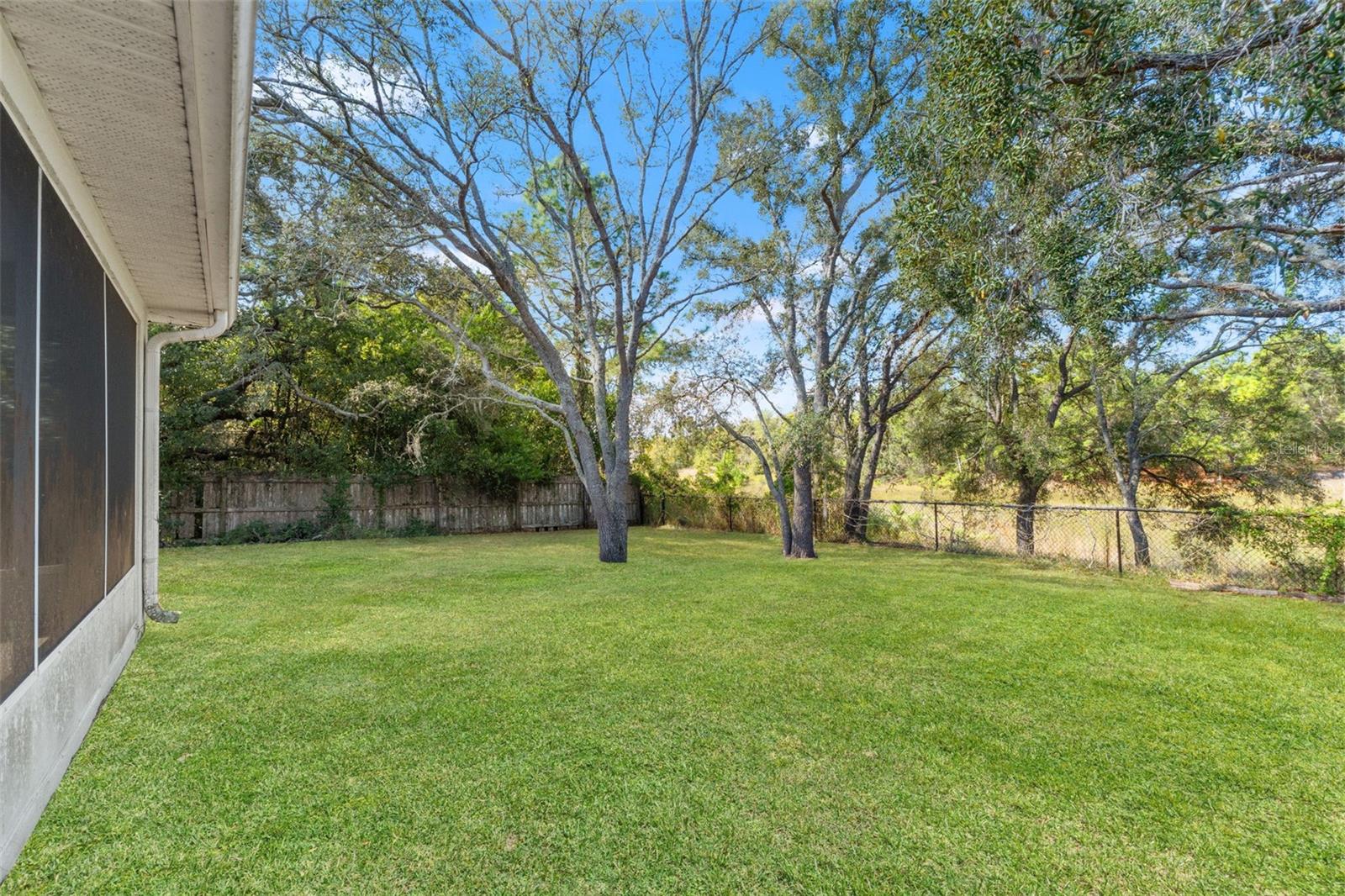 Image 40 of 51 For 3027 Bayshore Drive