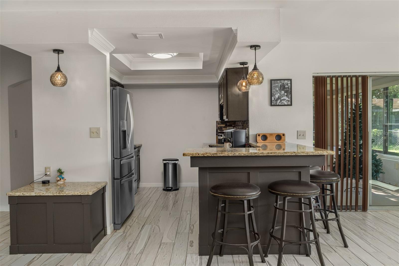 Image 10 of 41 For 7606 Landmark Drive