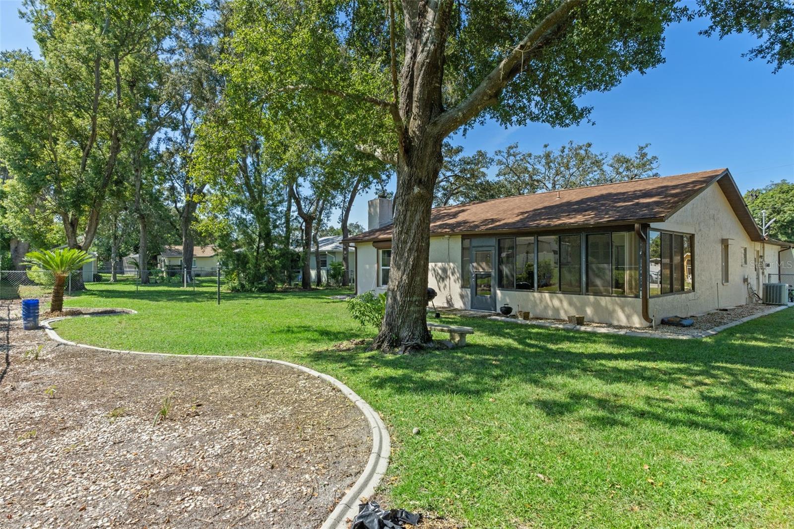 Image 32 of 41 For 7606 Landmark Drive