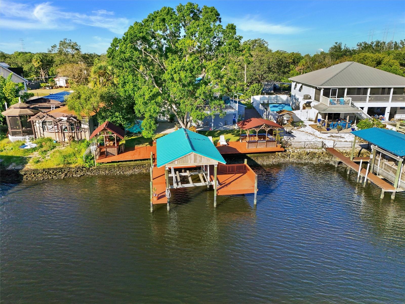 Listing photo id 8 for 9920 Alavista Drive