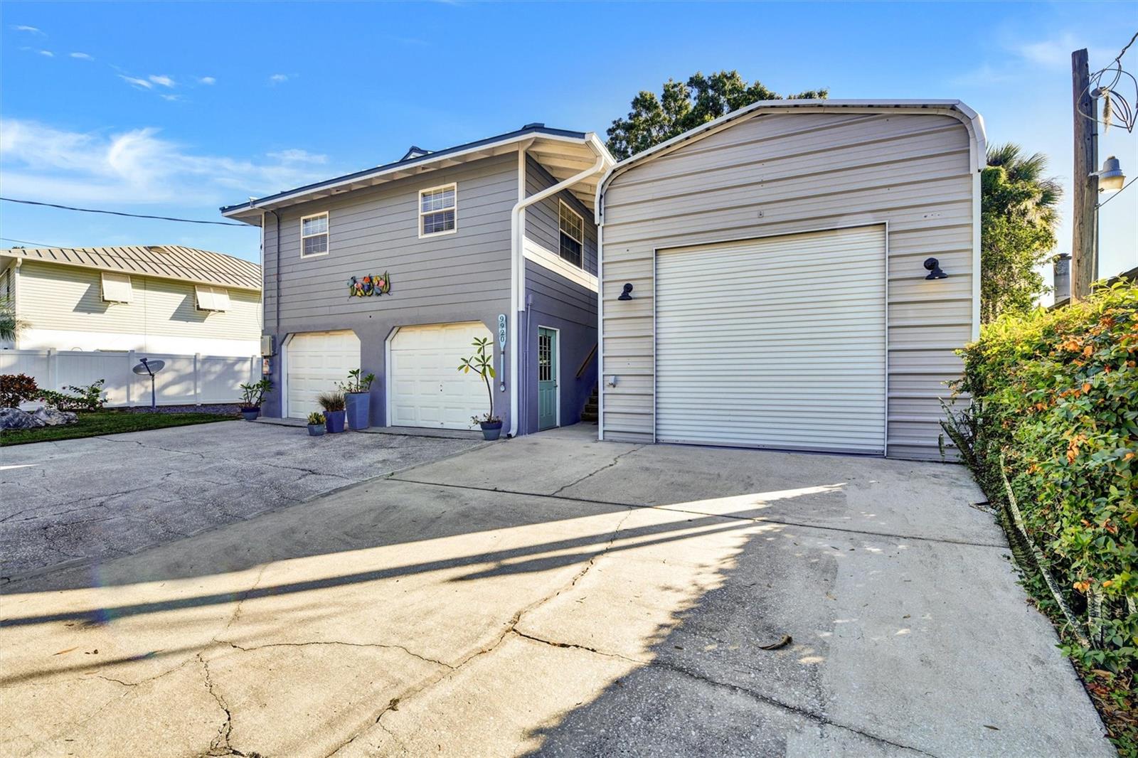 Listing photo id 12 for 9920 Alavista Drive