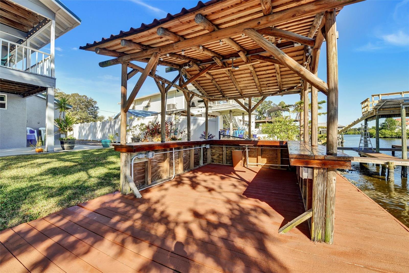 Listing photo id 40 for 9920 Alavista Drive