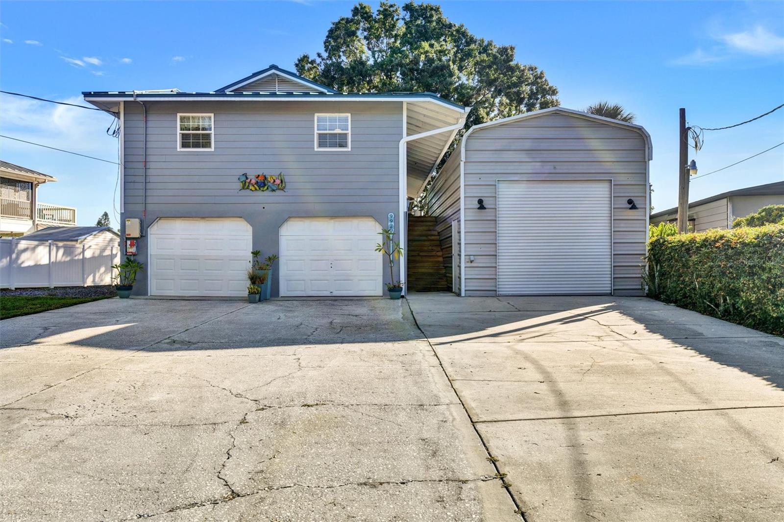 Listing photo id 44 for 9920 Alavista Drive