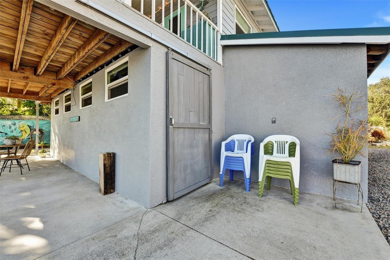 Listing photo id 45 for 9920 Alavista Drive