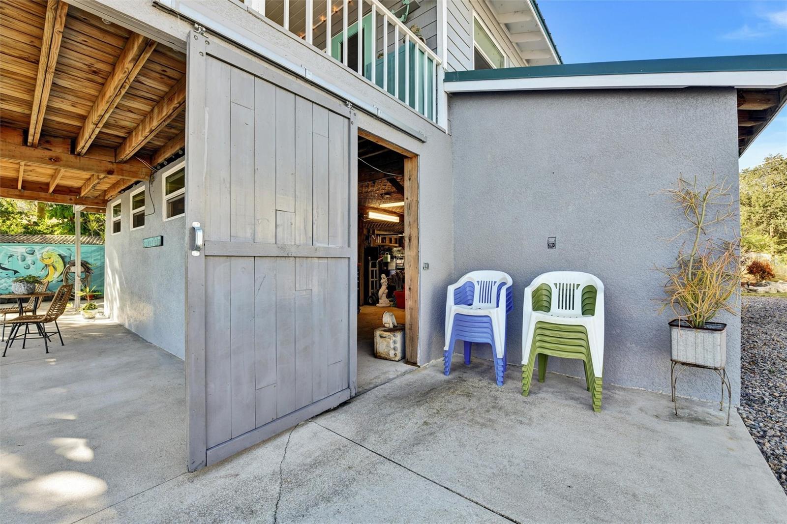 Listing photo id 46 for 9920 Alavista Drive