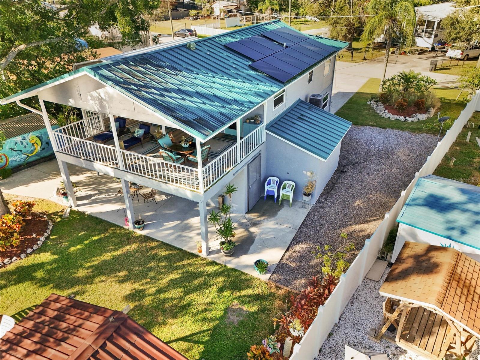 Listing photo id 6 for 9920 Alavista Drive