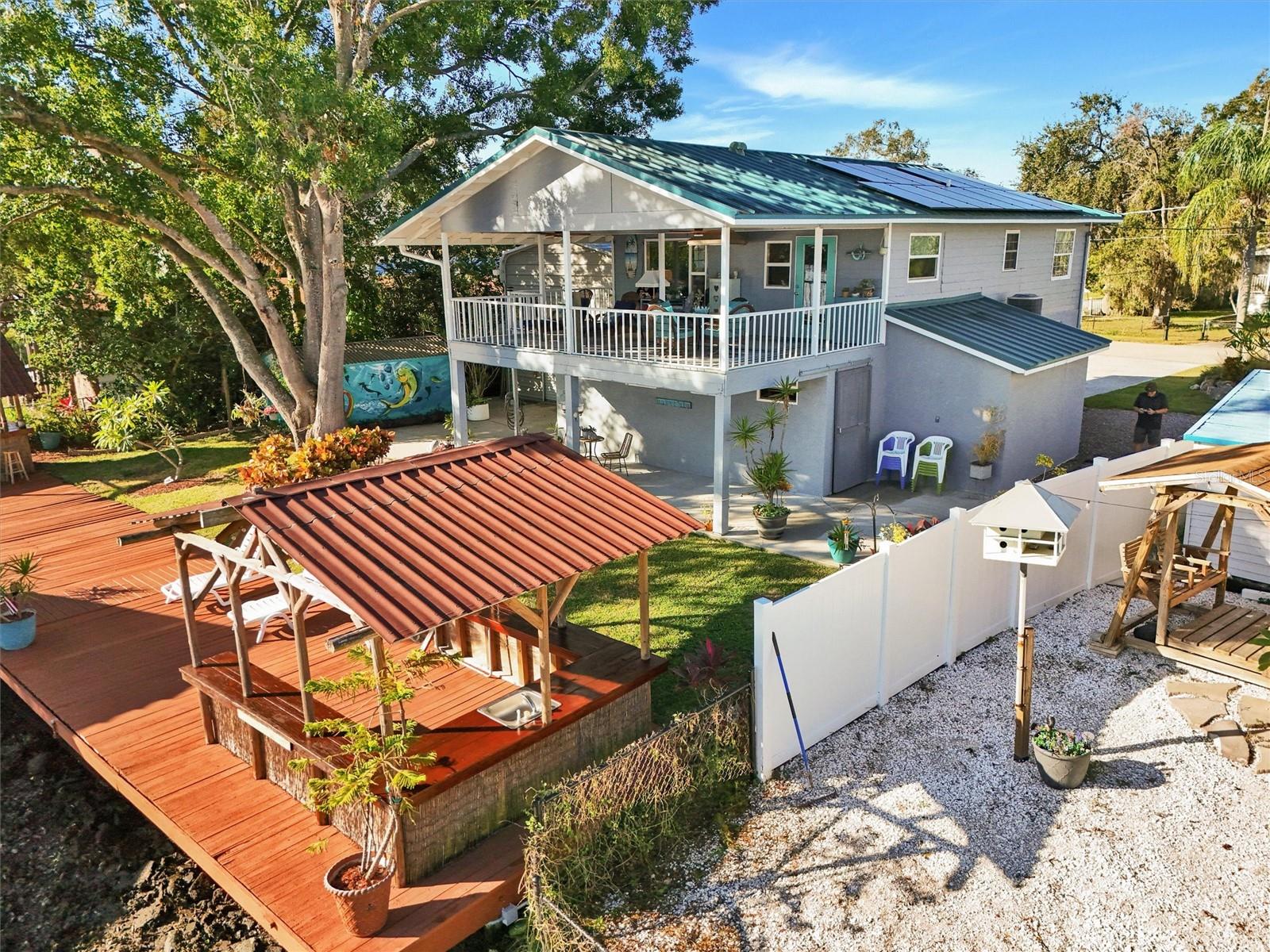 Listing photo id 7 for 9920 Alavista Drive