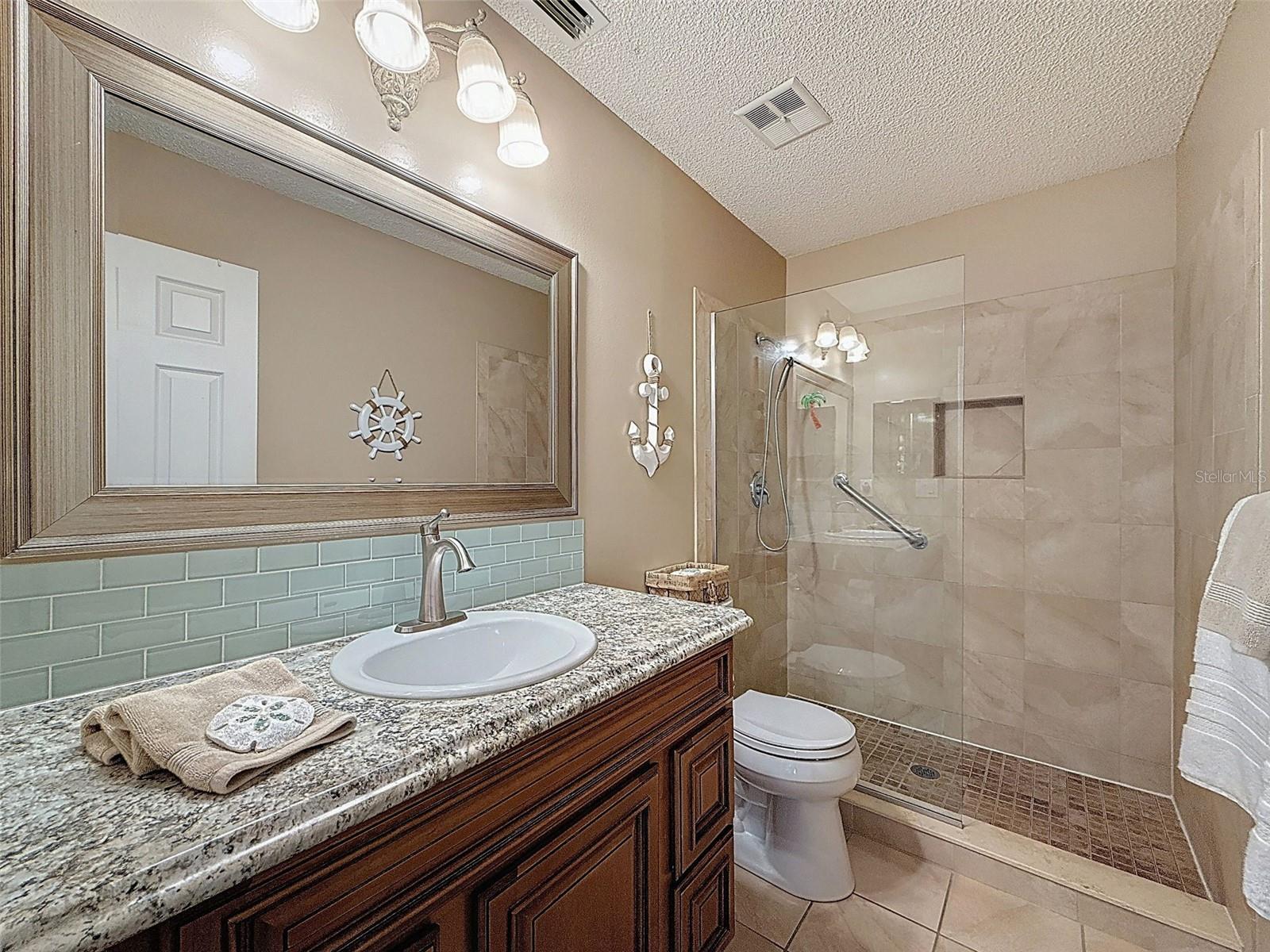 Image 23 of 41 For 9981 Eagles Point Circle 4