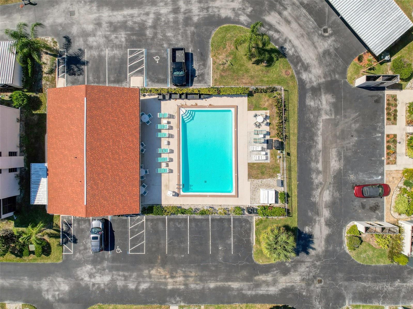 Image 37 of 41 For 9981 Eagles Point Circle 4