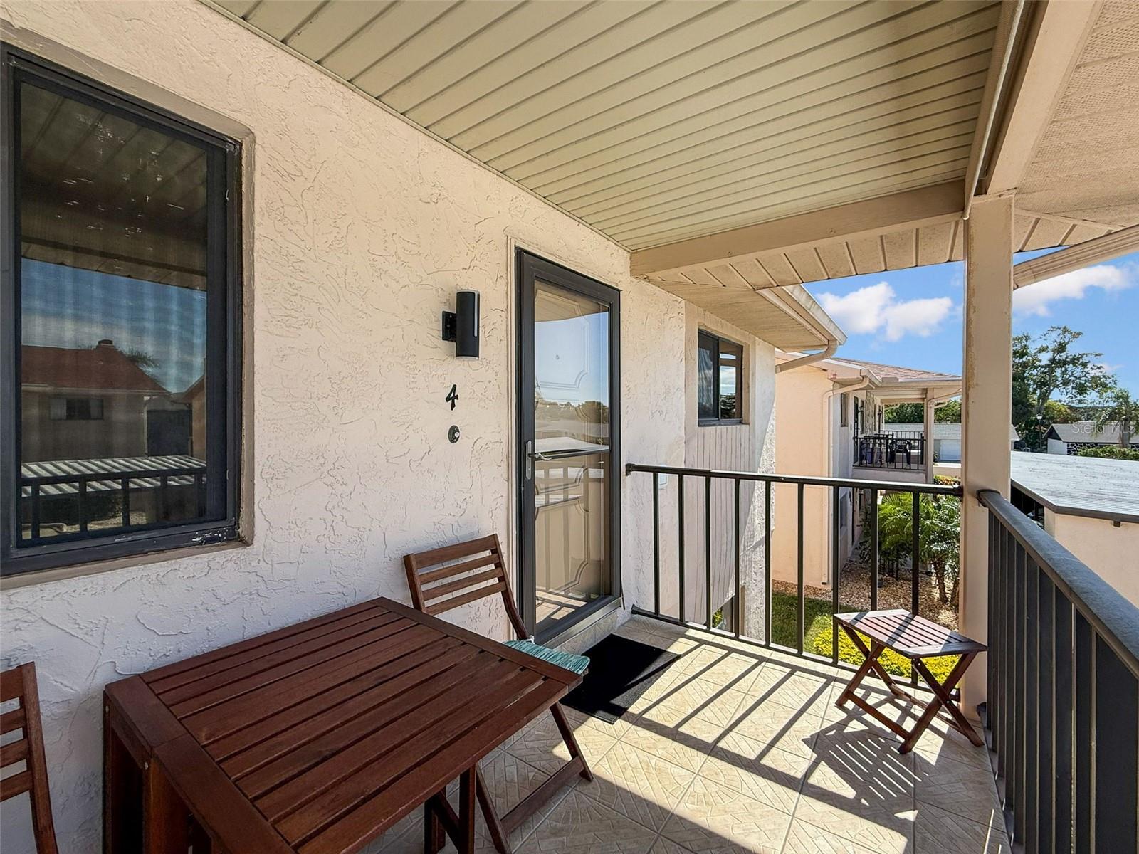 Image 6 of 41 For 9981 Eagles Point Circle 4