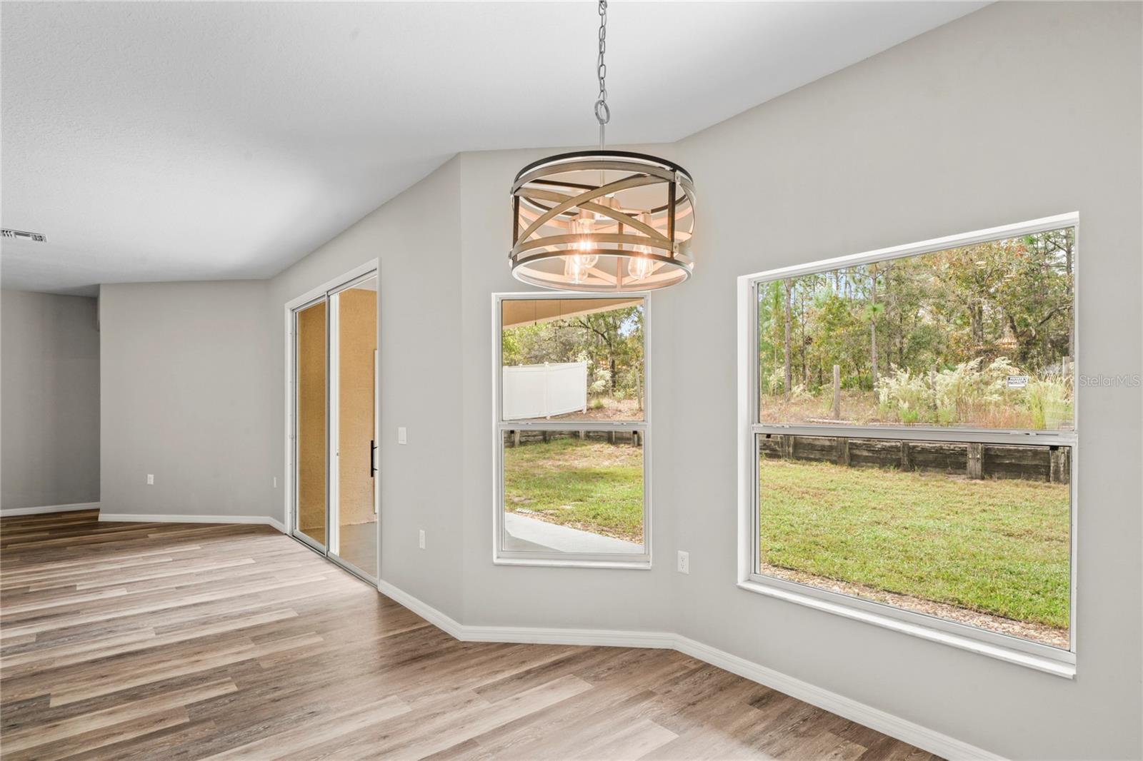 Image 18 of 66 For 7620 Cricket Drive