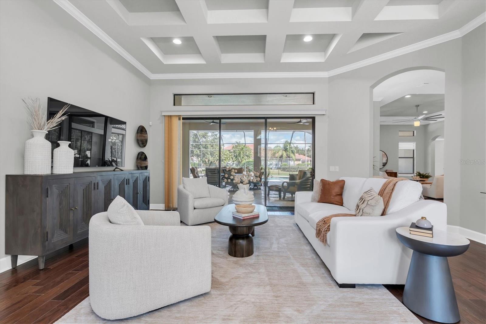 Listing photo id 8 for 1403 Merry Water Drive