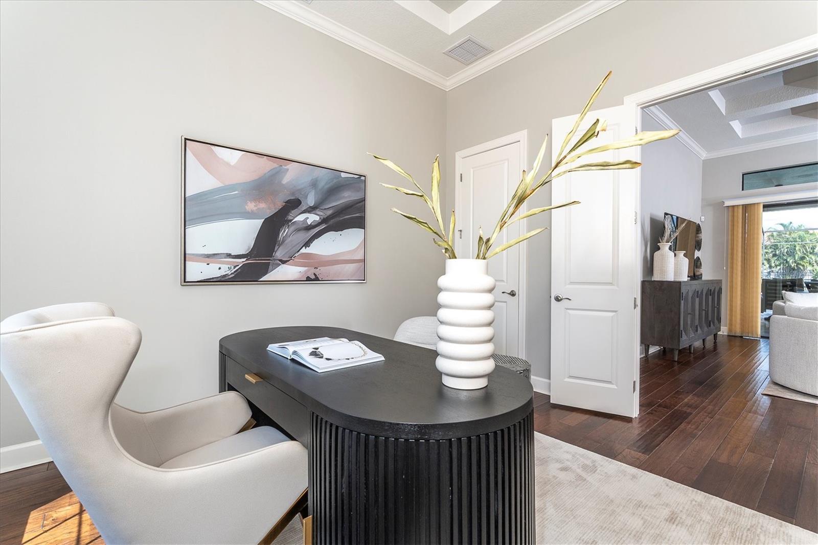 Listing photo id 12 for 1403 Merry Water Drive