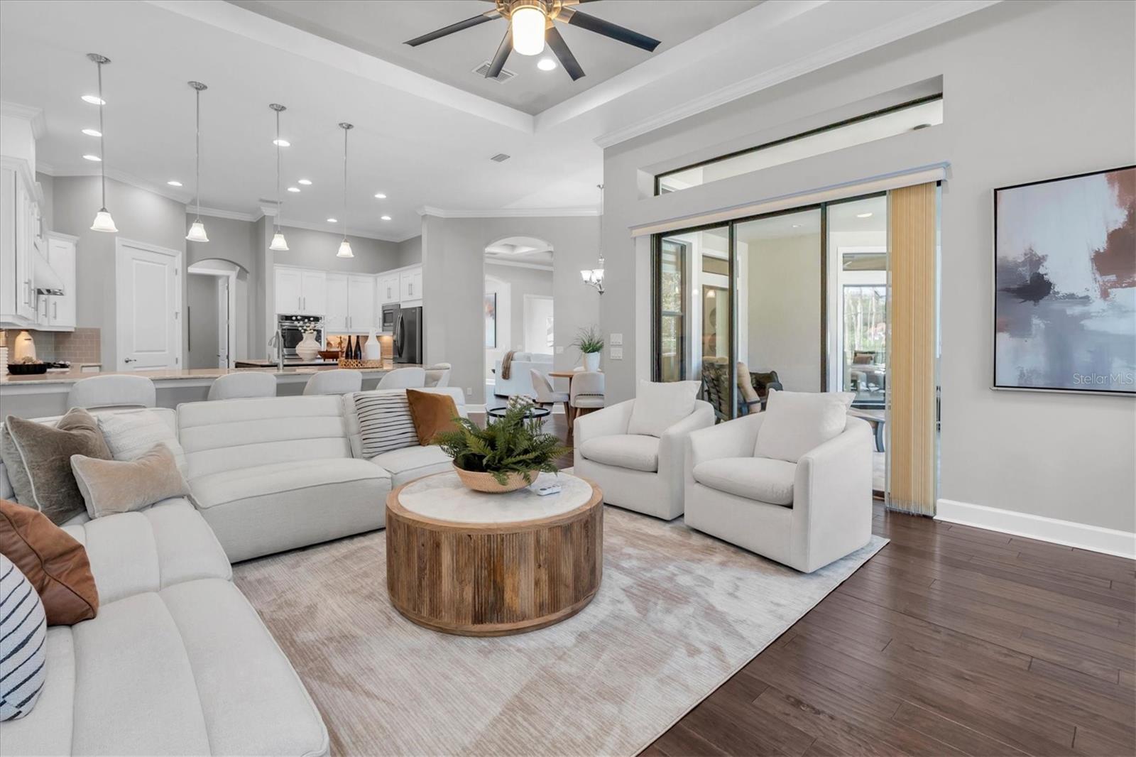 Listing photo id 14 for 1403 Merry Water Drive