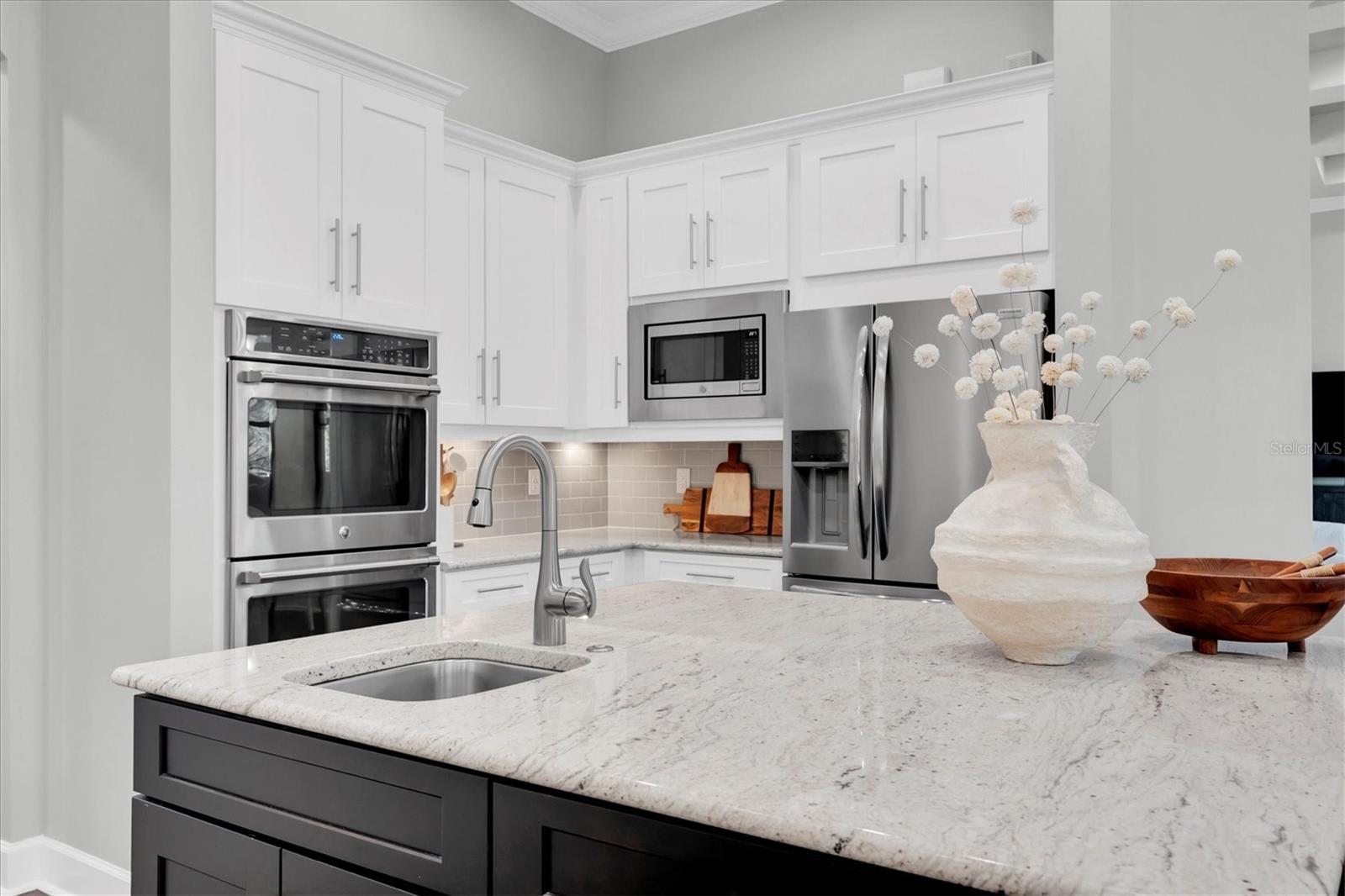 Listing photo id 19 for 1403 Merry Water Drive