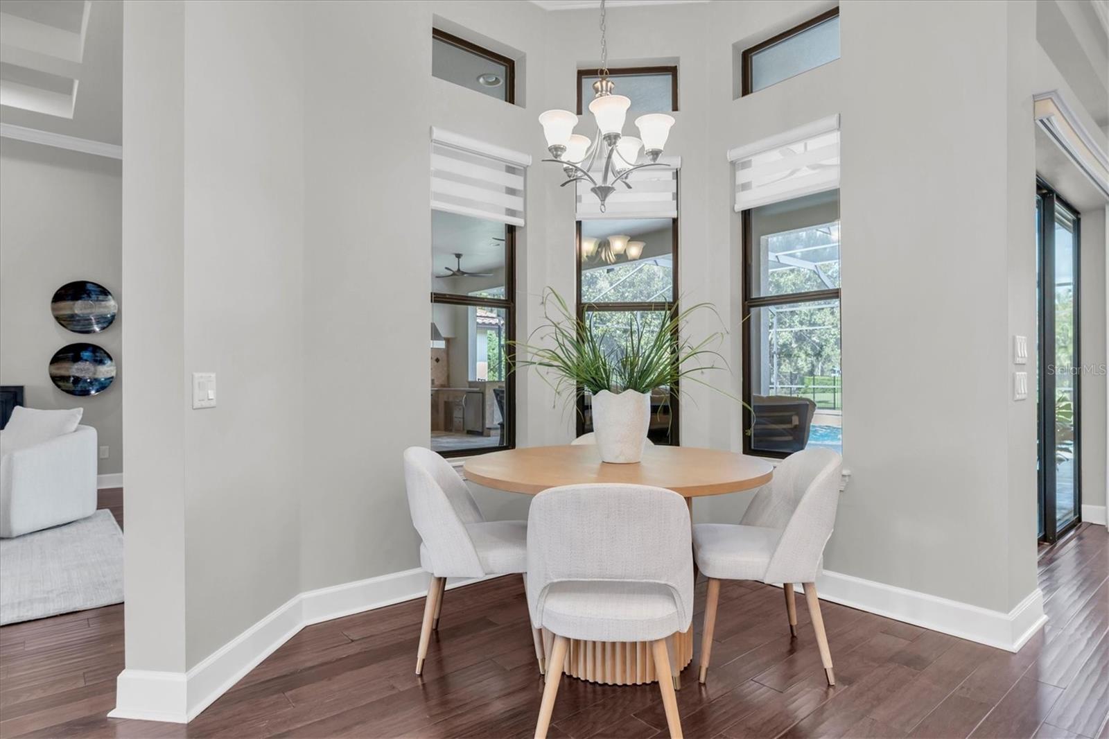 Listing photo id 22 for 1403 Merry Water Drive