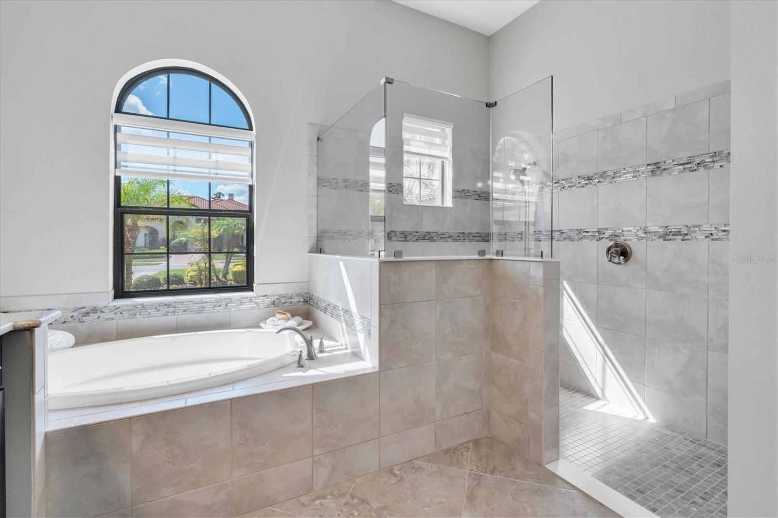 Listing photo id 27 for 1403 Merry Water Drive