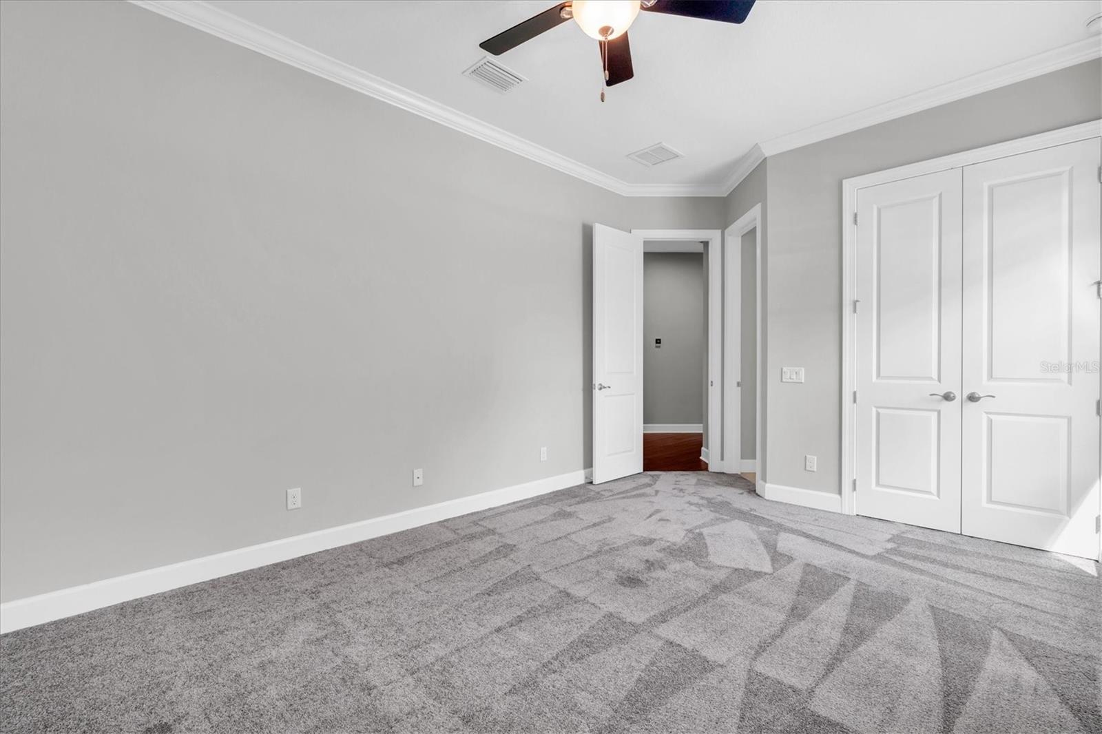 Listing photo id 30 for 1403 Merry Water Drive