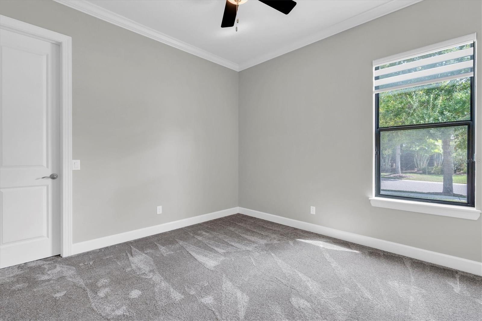 Listing photo id 32 for 1403 Merry Water Drive