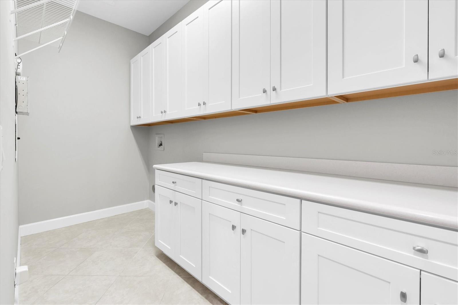 Listing photo id 40 for 1403 Merry Water Drive