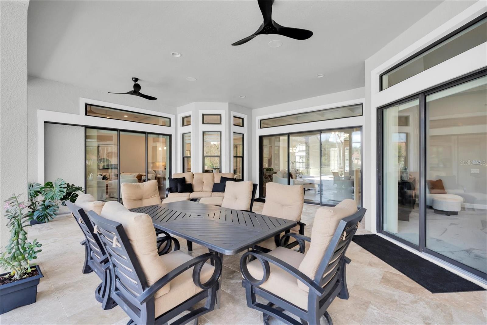 Listing photo id 43 for 1403 Merry Water Drive