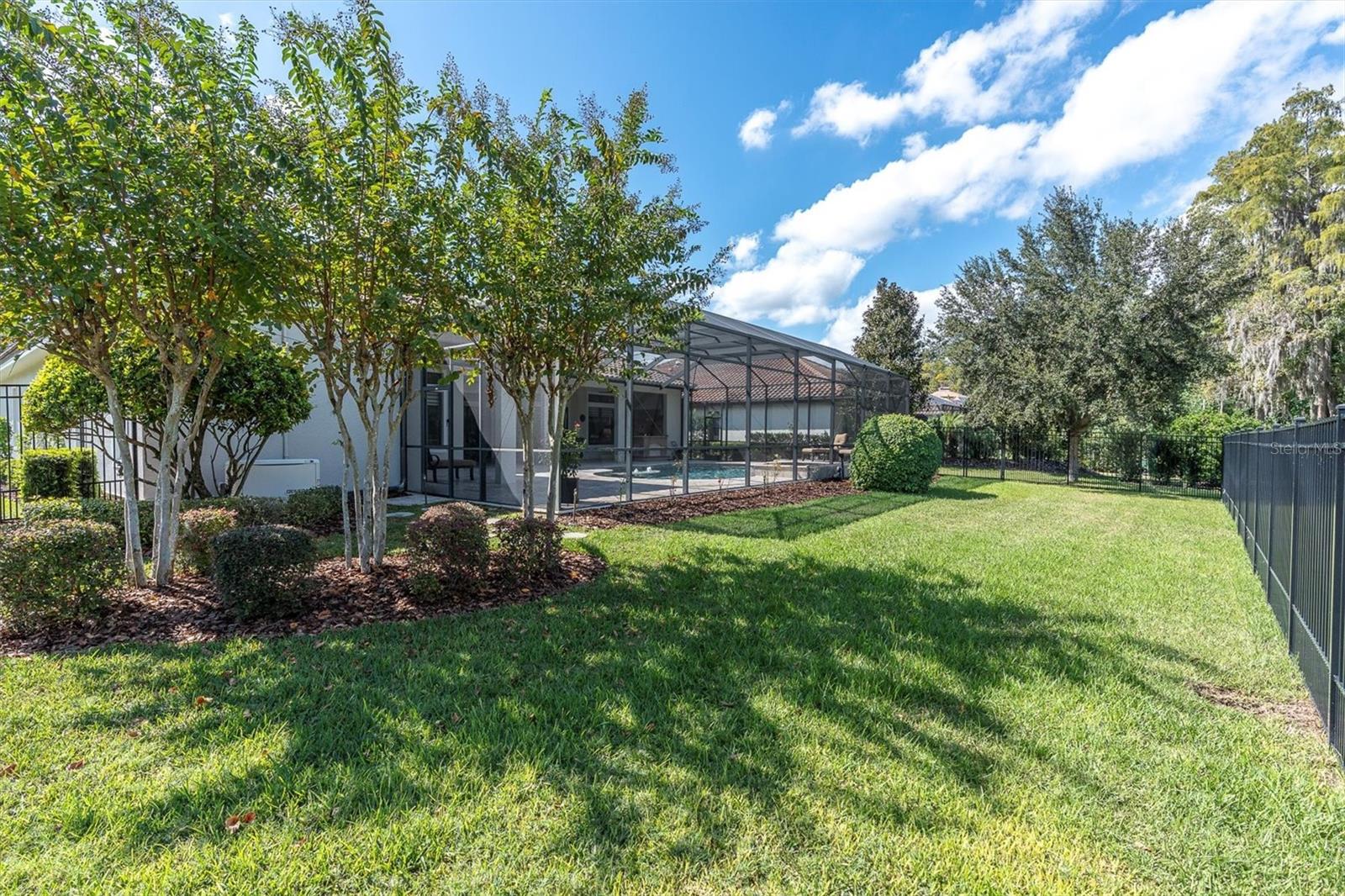 Listing photo id 48 for 1403 Merry Water Drive