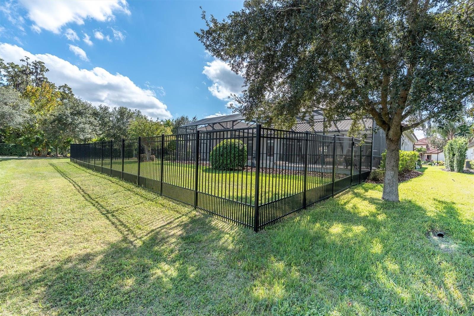 Listing photo id 51 for 1403 Merry Water Drive