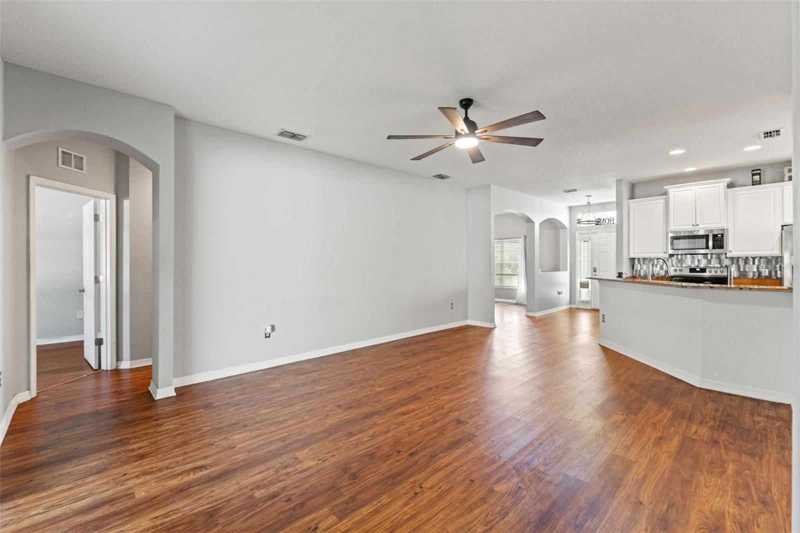 Image 11 of 28 For 30745 Satinleaf Run