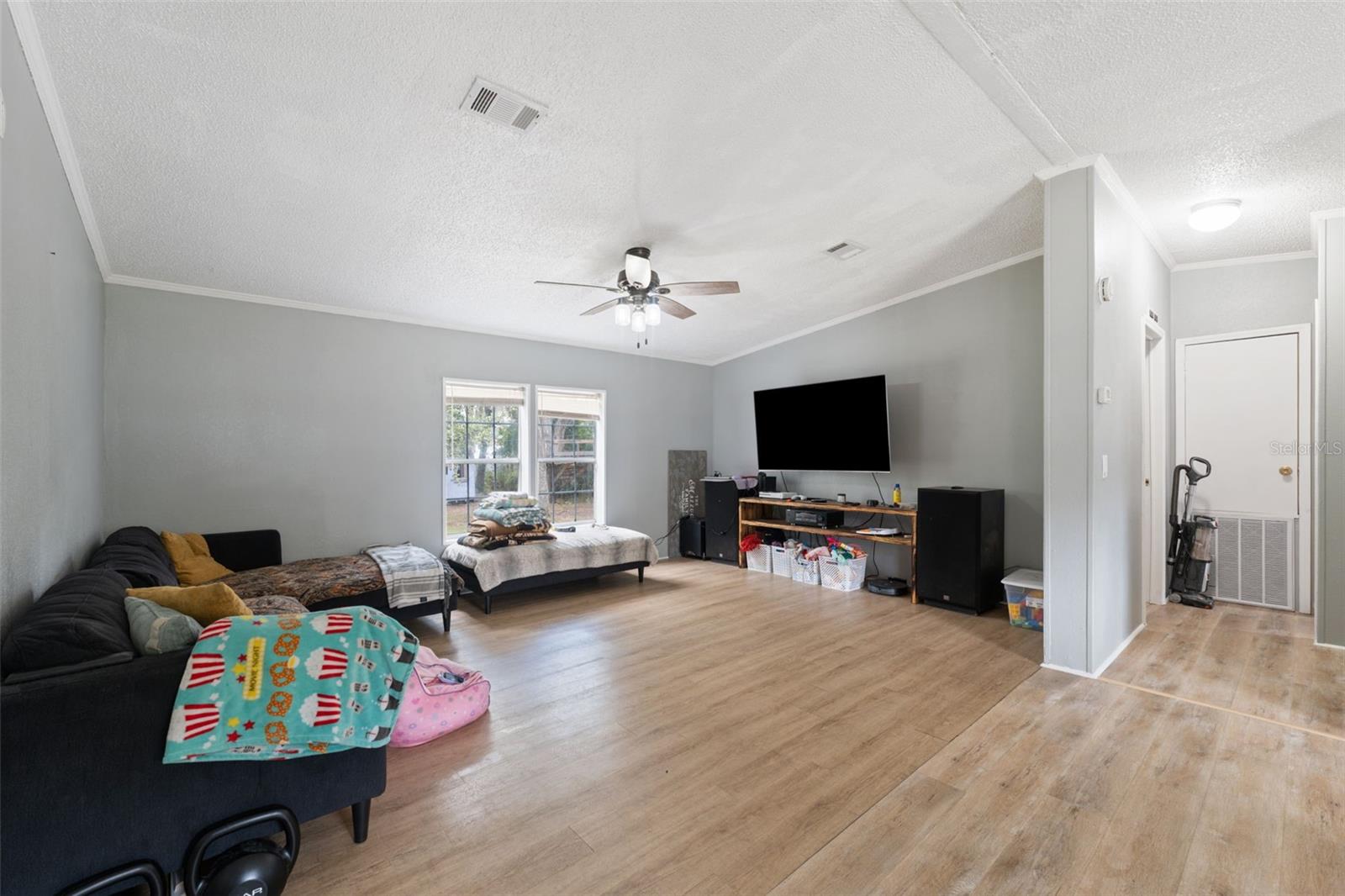 Image 11 of 39 For 9913 Fargo Drive