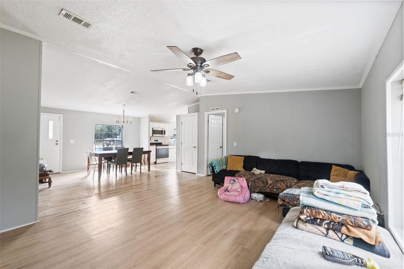 Image 12 of 39 For 9913 Fargo Drive