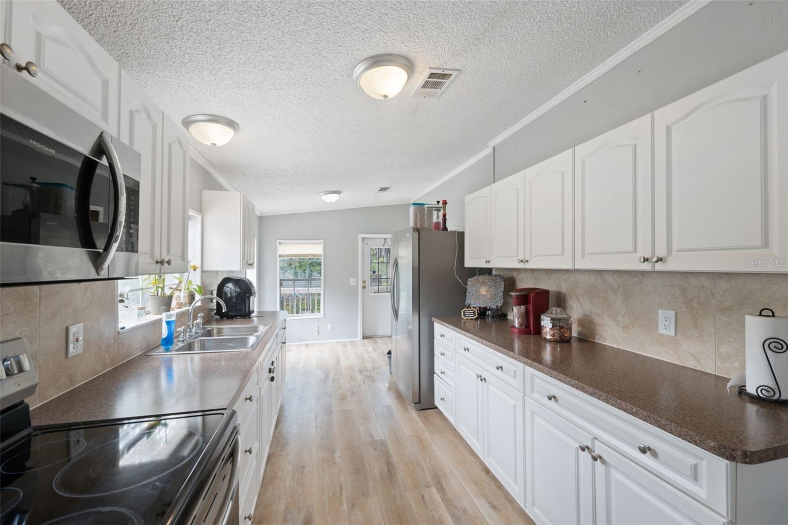 Image 17 of 39 For 9913 Fargo Drive